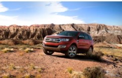 高山流水、沙漠草地 福特撼路者陪你一起走