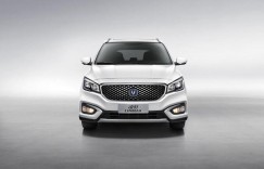 立秋舒适出行，当选大7座精致MPV长安凌轩