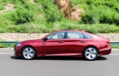 油耗仅需4L/100km，这台中型车超值！