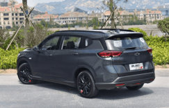 雪弗兰沃兰多配置价格分析：四款车，各有千秋