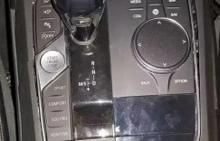 全新宝马3系预告图曝光 霍氏弯角更锐利/2018巴黎车展亮相