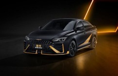 暗夜·奕炫MAX和影豹，谁是Z世代消费者的选择？