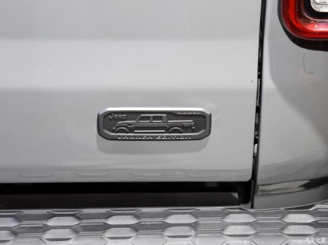 Jeep(进口) 角斗士 2022款 先行版
