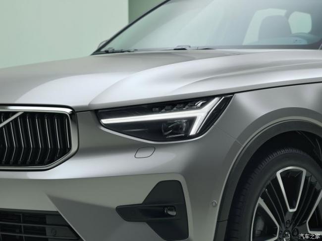 沃尔沃(进口) 沃尔沃XC40(进口) 2023款 基本型